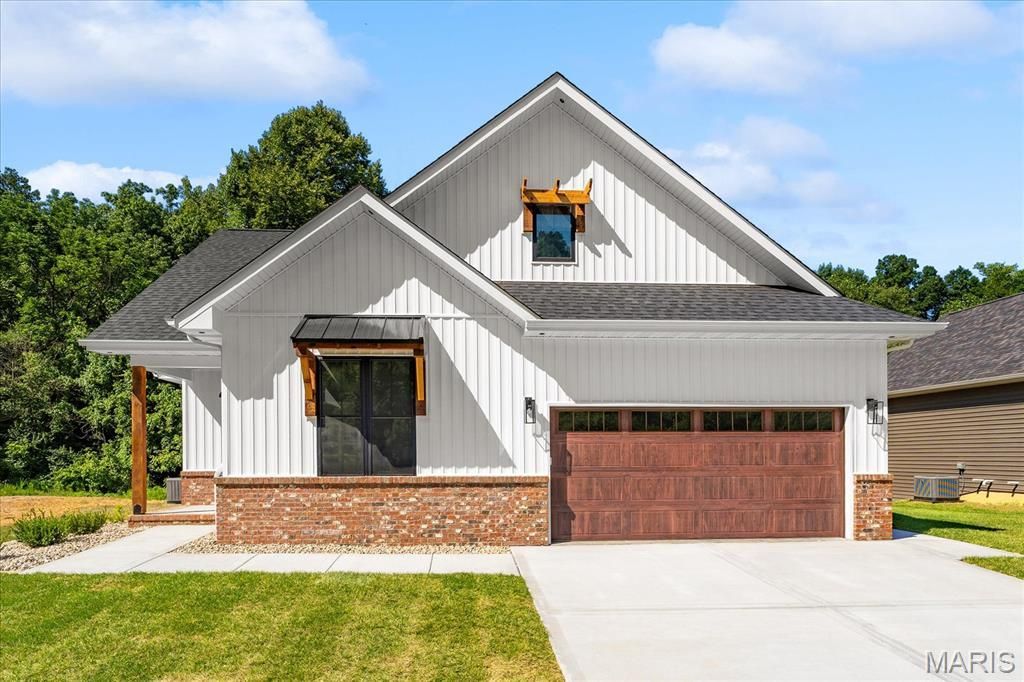 1014 Otter Lake Lane, Caseyville, IL 62232 Main Photo