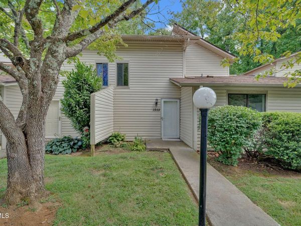 1559 Colony Park Drive, Unit 37, Johnson City, TN 37604