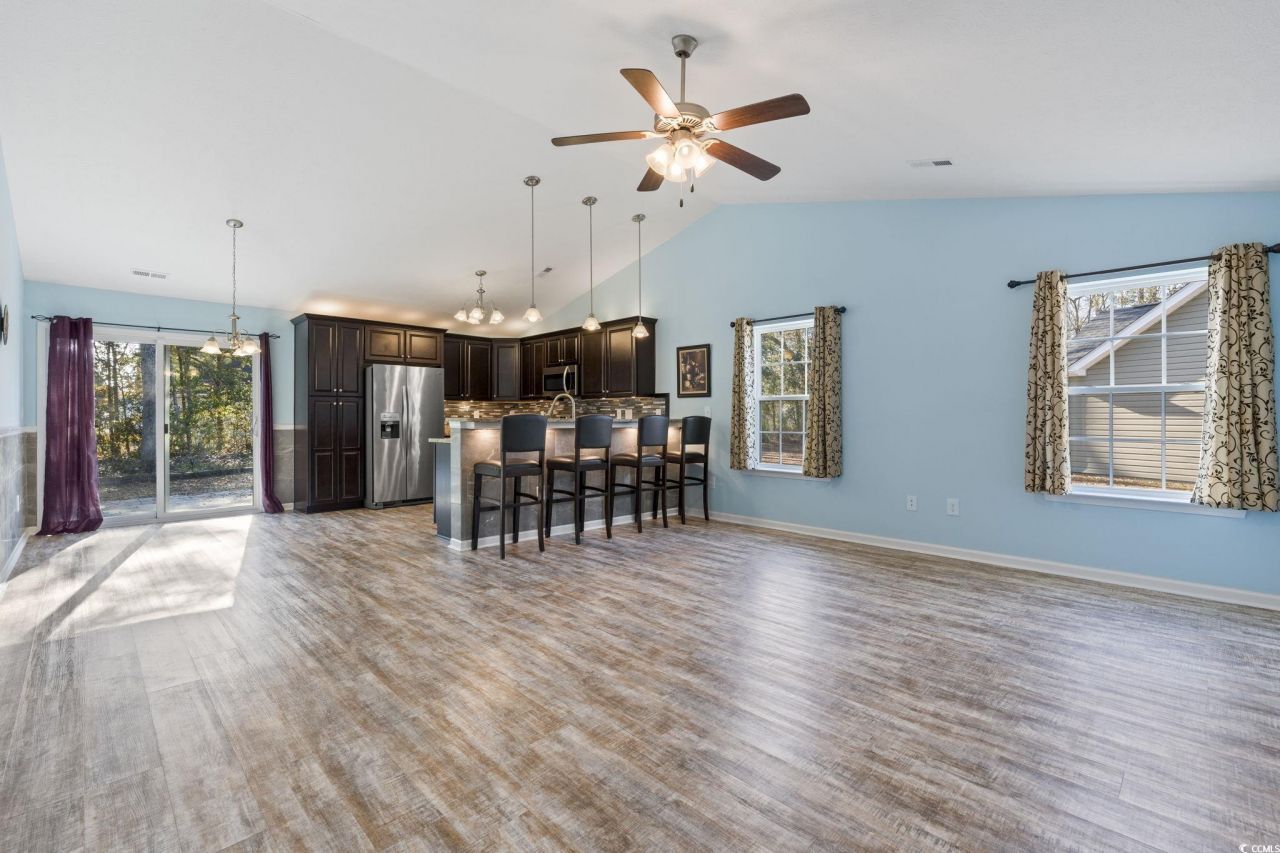 166 Ecum Secum Pl. Photo 15