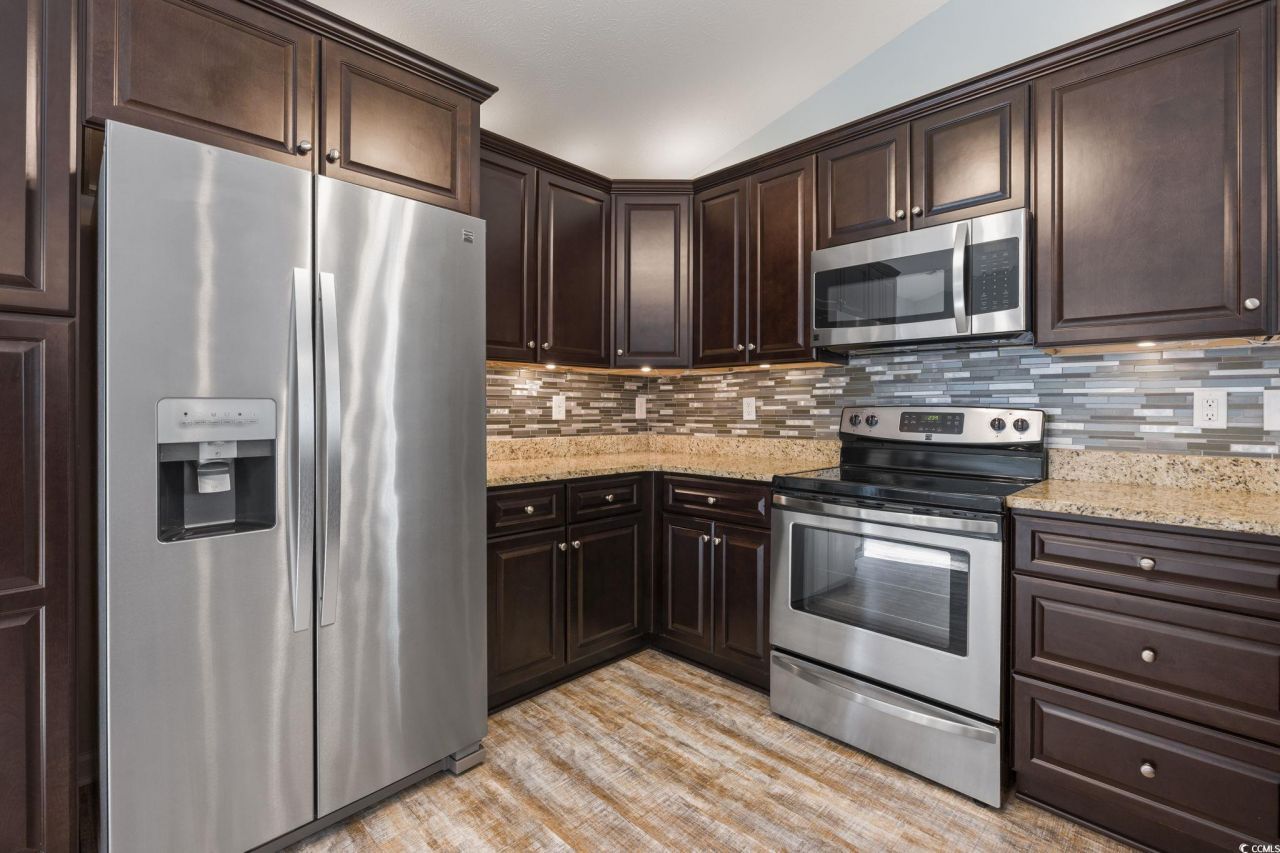 166 Ecum Secum Pl. Photo 21