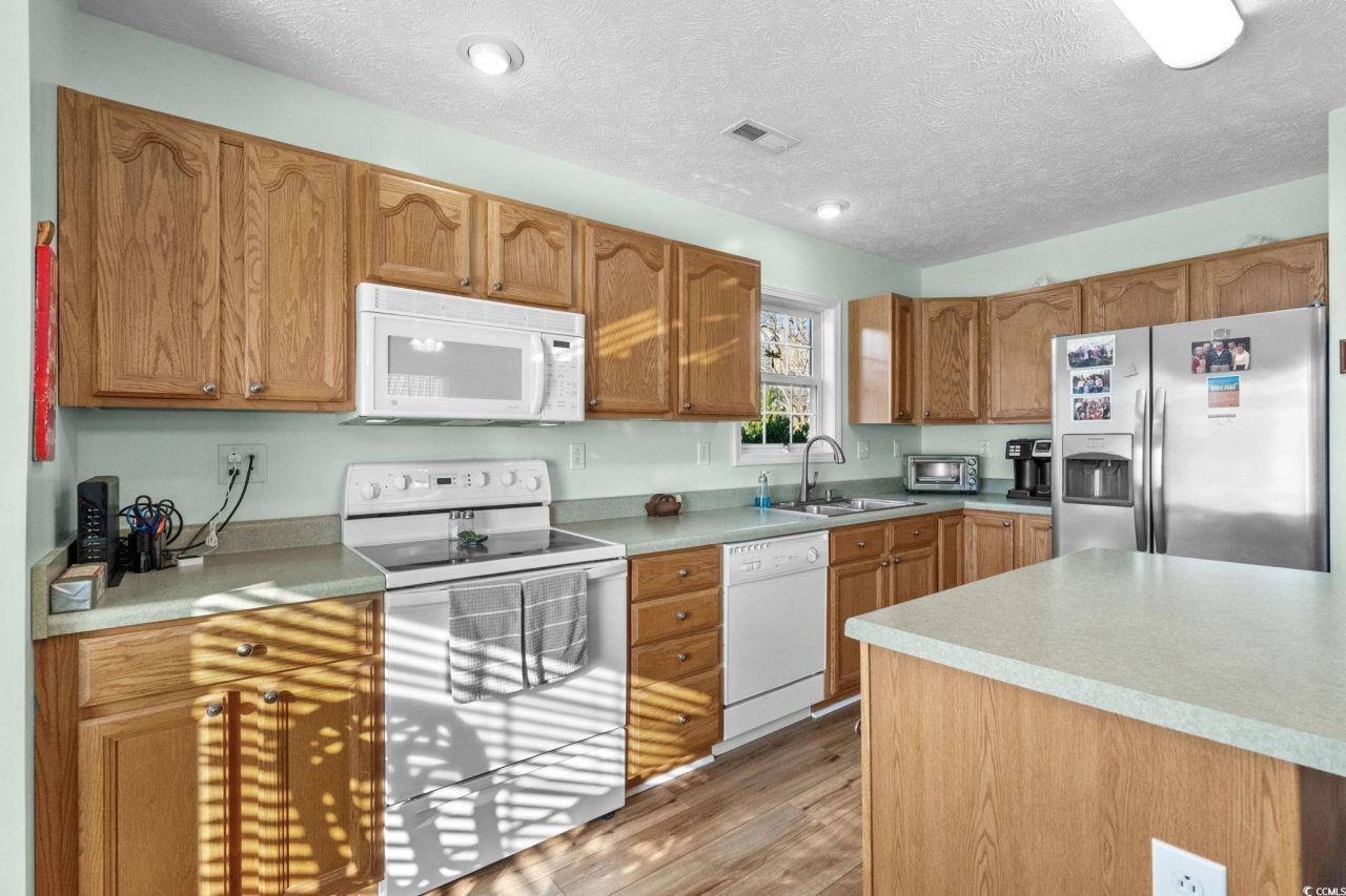 6001 6014 South Kings Hwy. Photo 11