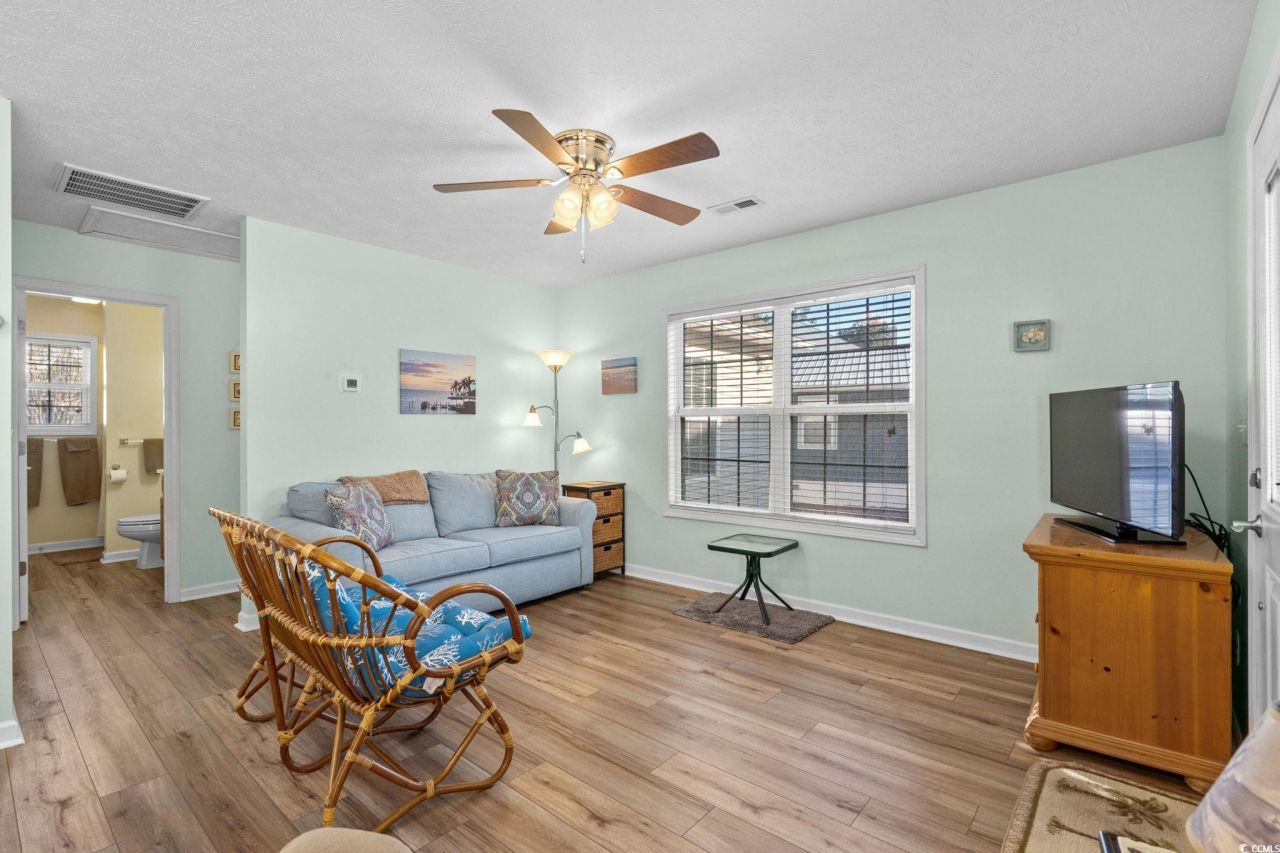 6001 6014 South Kings Hwy. Photo 5