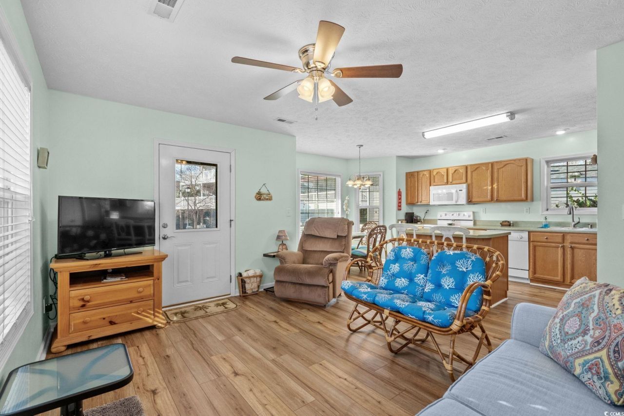 6001 6014 South Kings Hwy. Photo 6