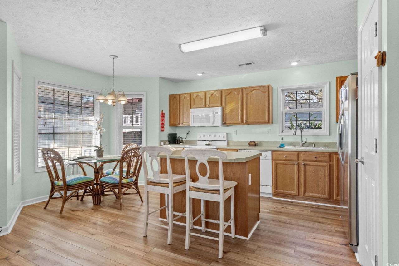 6001 6014 South Kings Hwy. Photo 8