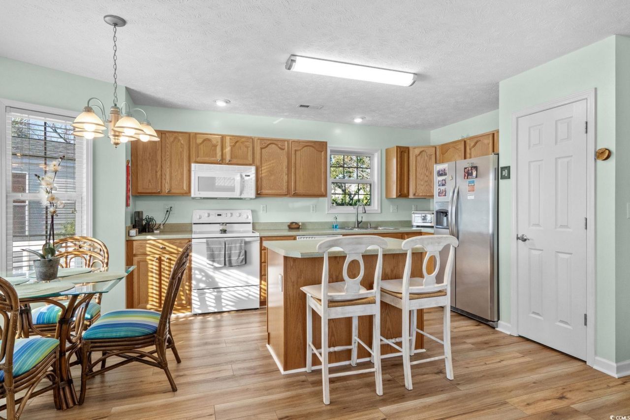 6001 6014 South Kings Hwy. Photo 9