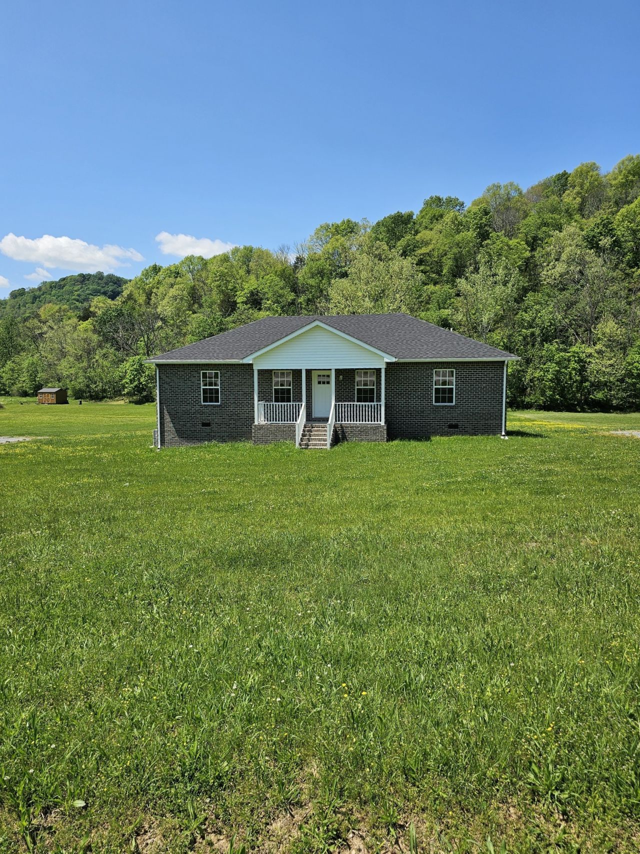 4070 Hartsville Rd, Lafayette, TN 37083 Main Photo