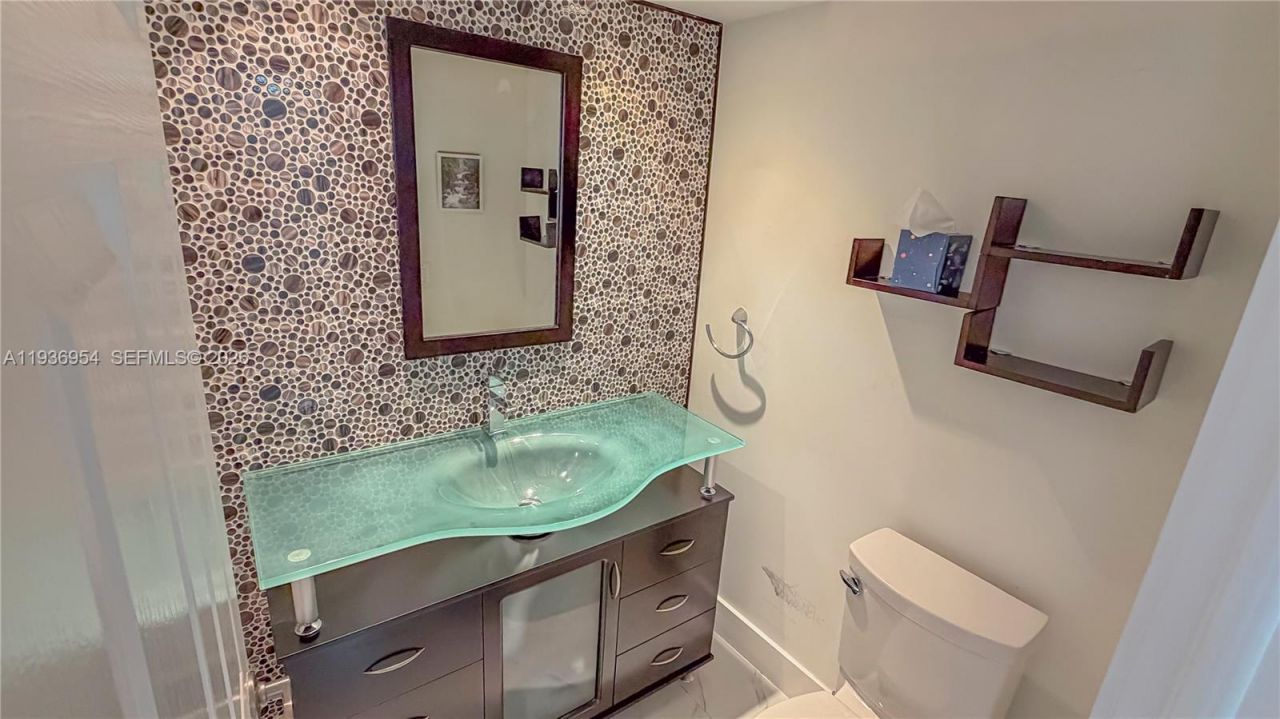 3525 Magellan Cir, Aventura, FL 33180 Photo