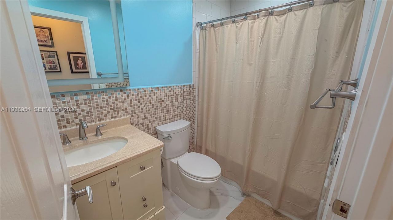 3525 Magellan Cir, Aventura, FL 33180 Photo