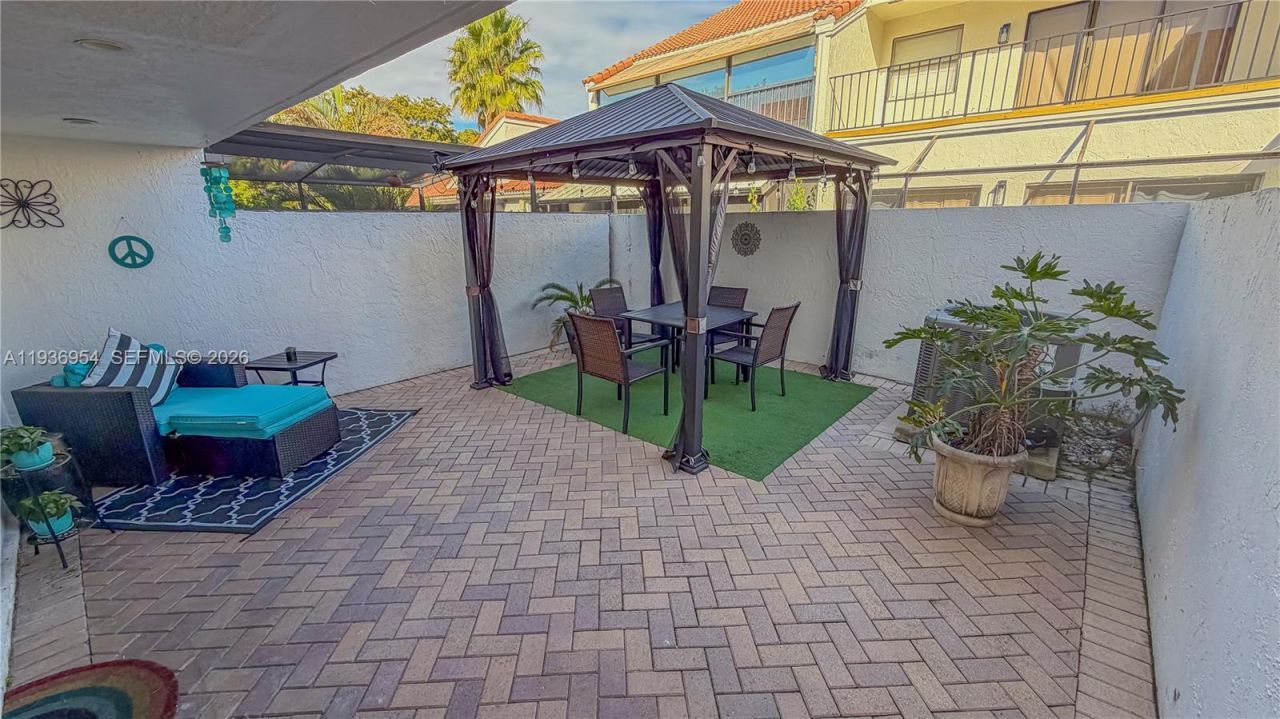 3525 Magellan Cir, Aventura, FL 33180 Photo