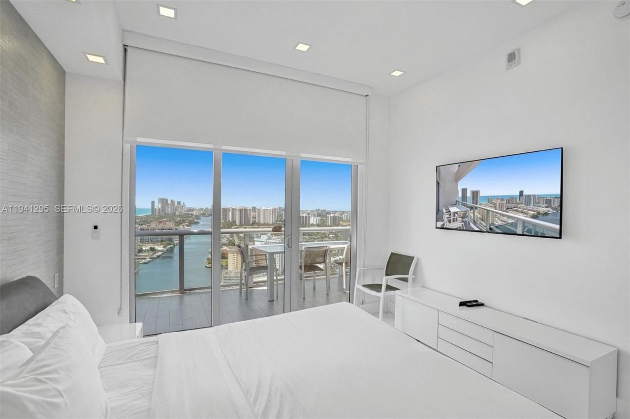 2600 E Hallandale Beach Blvd , Unit T3303, Hallandale Beach, FL 33009 Photo