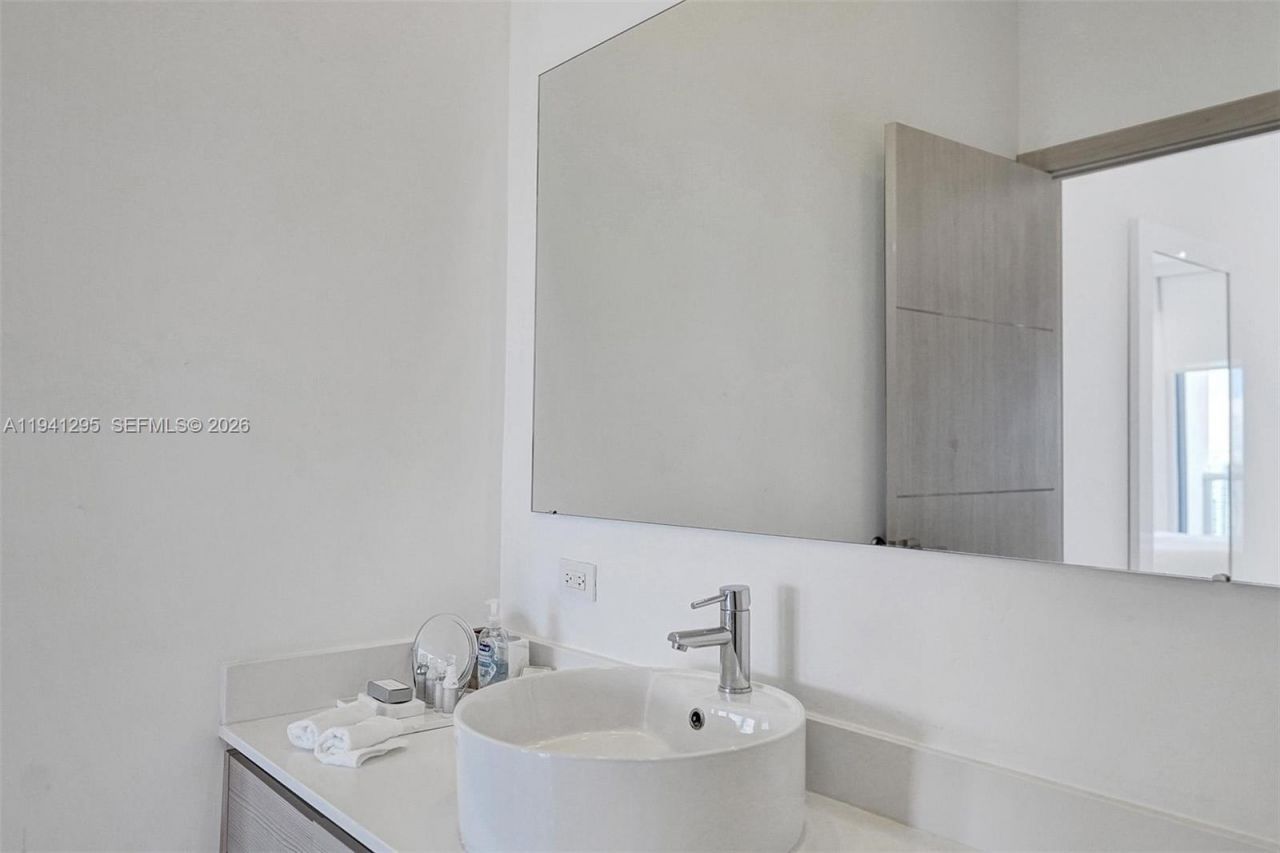 2600 E Hallandale Beach Blvd , Unit T3303, Hallandale Beach, FL 33009 Photo