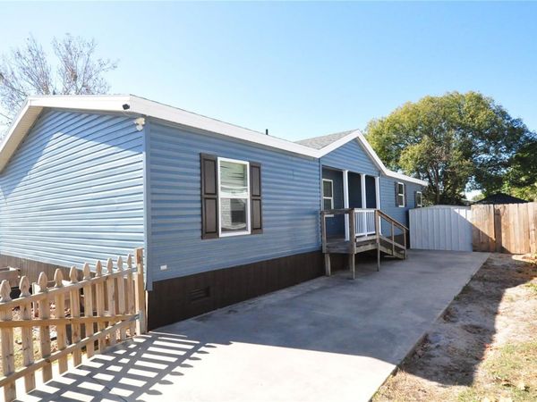 4 CAYMAN CIRCLE, UMATILLA, FL 32784