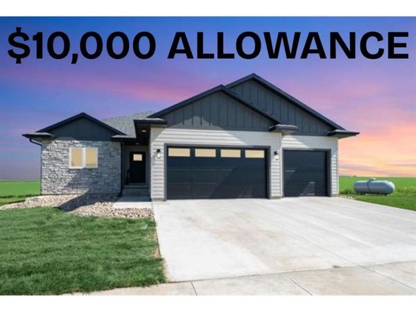 1403 Castle Street, Larchwood, IA 51241