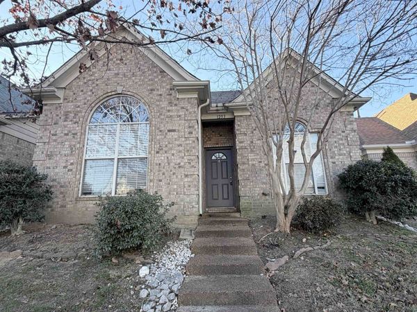 1253 TRAVERS CV, Cordova, TN 38018