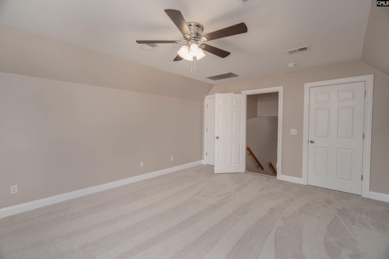 4 Hiland Court Photo 24