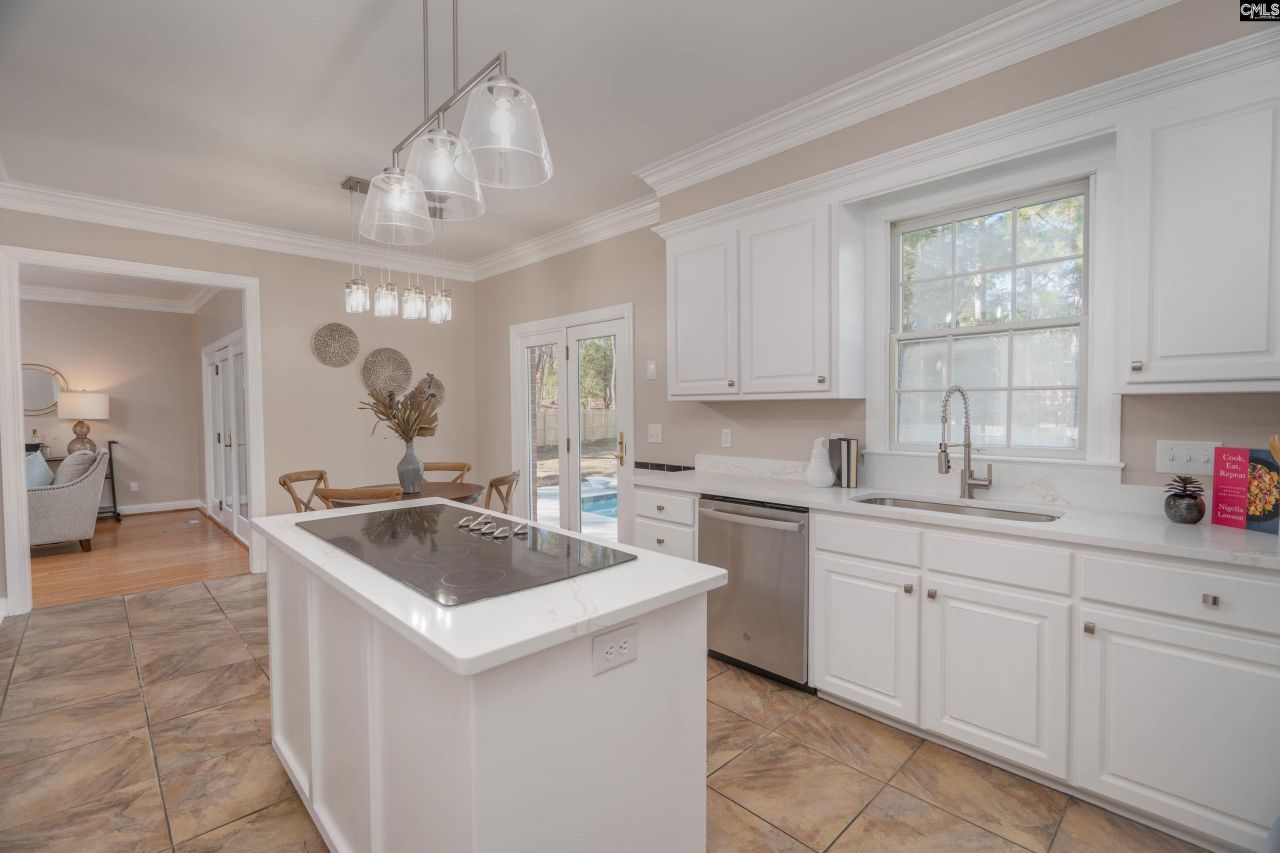 4 Hiland Court Photo 9