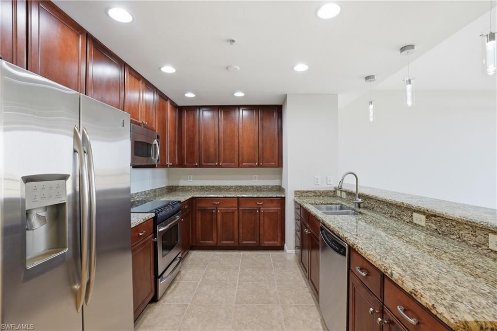 5793 Cape Harbour Dr, Unit 1113, Cape Coral, FL 33914 Photo