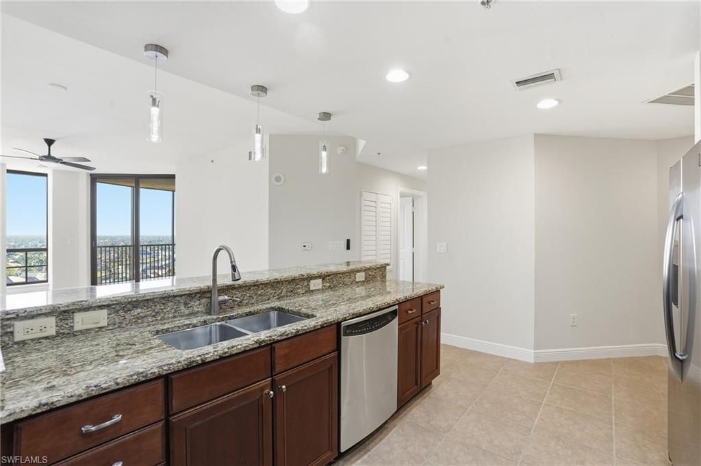 5793 Cape Harbour Dr, Unit 1113, Cape Coral, FL 33914 Photo