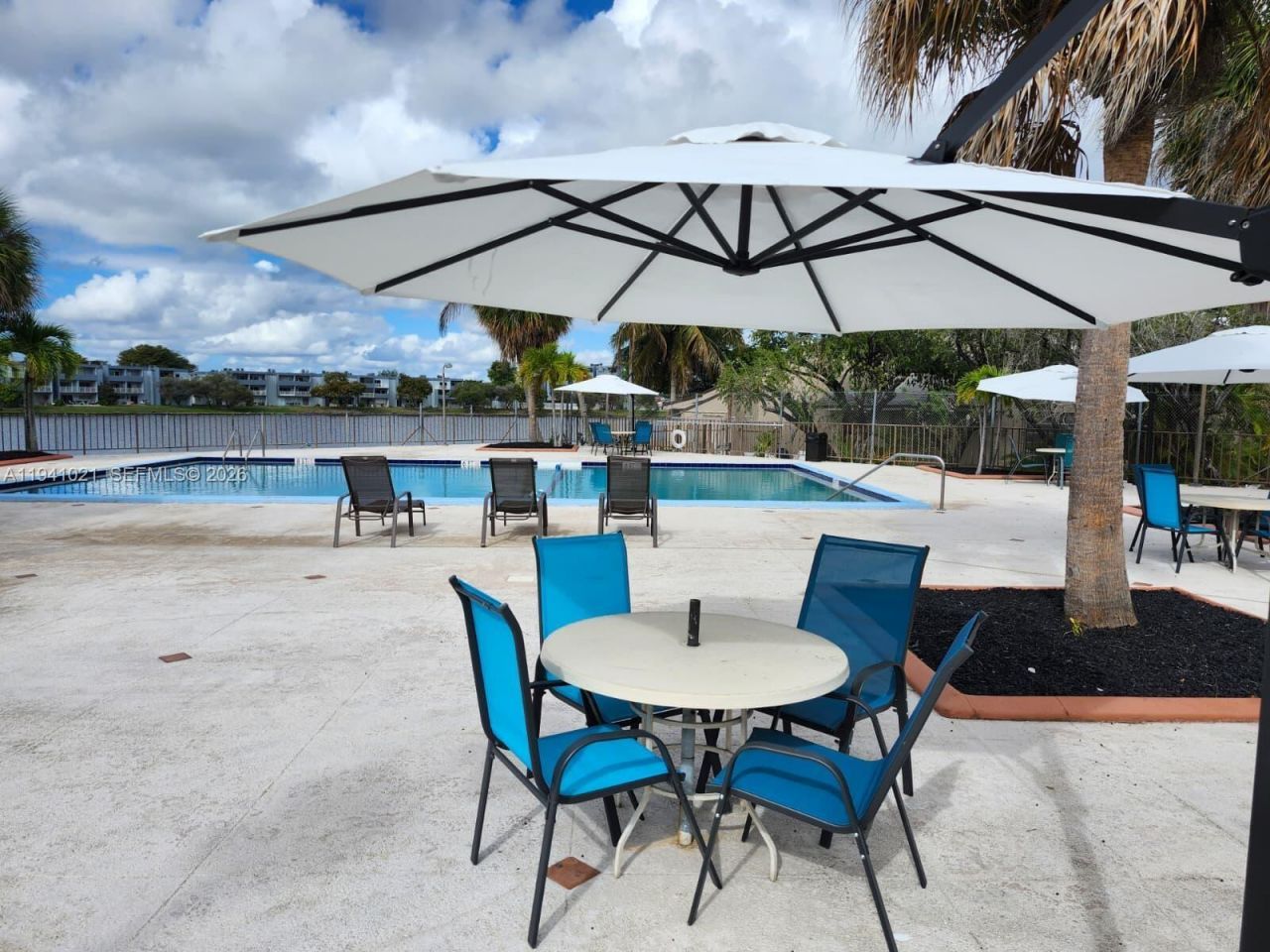 9195 Fontainebleau Blvd, Unit 6, Miami, FL 33172 Photo