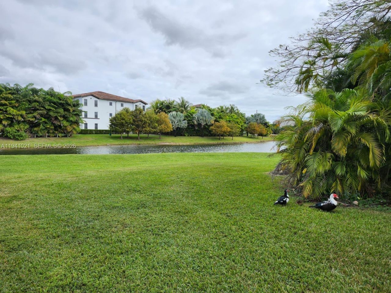 9195 Fontainebleau Blvd, Unit 6, Miami, FL 33172 Photo