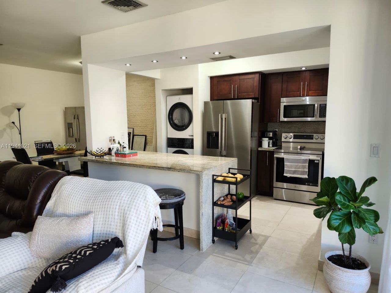 9195 Fontainebleau Blvd, Unit 6, Miami, FL 33172 Photo