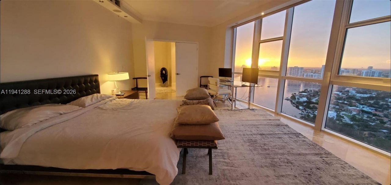 18201 Collins Ave , Unit 4301, Sunny Isles Beach, FL 33160 Photo