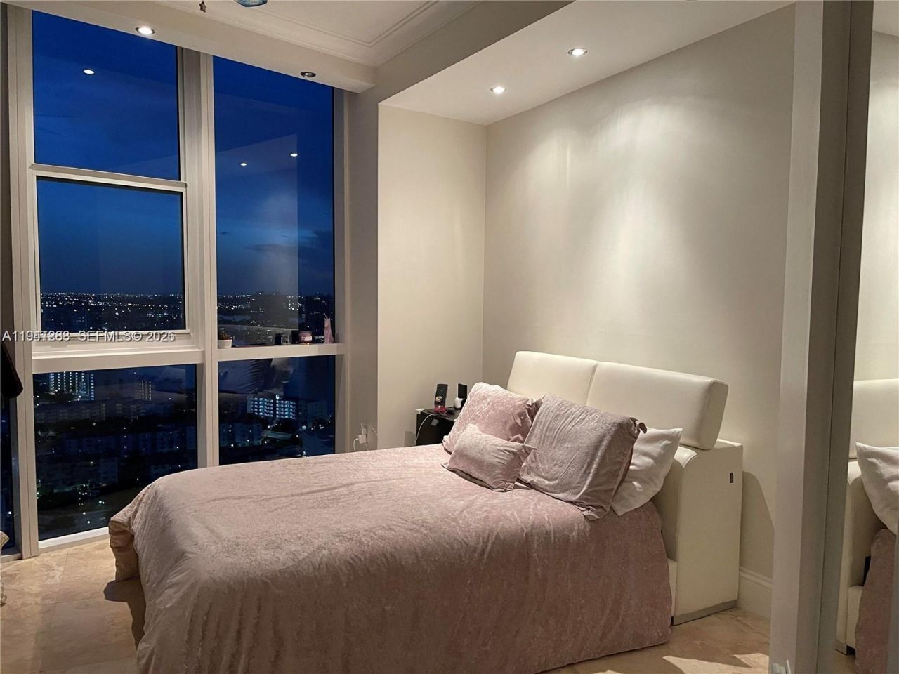 18201 Collins Ave , Unit 4301, Sunny Isles Beach, FL 33160 Photo