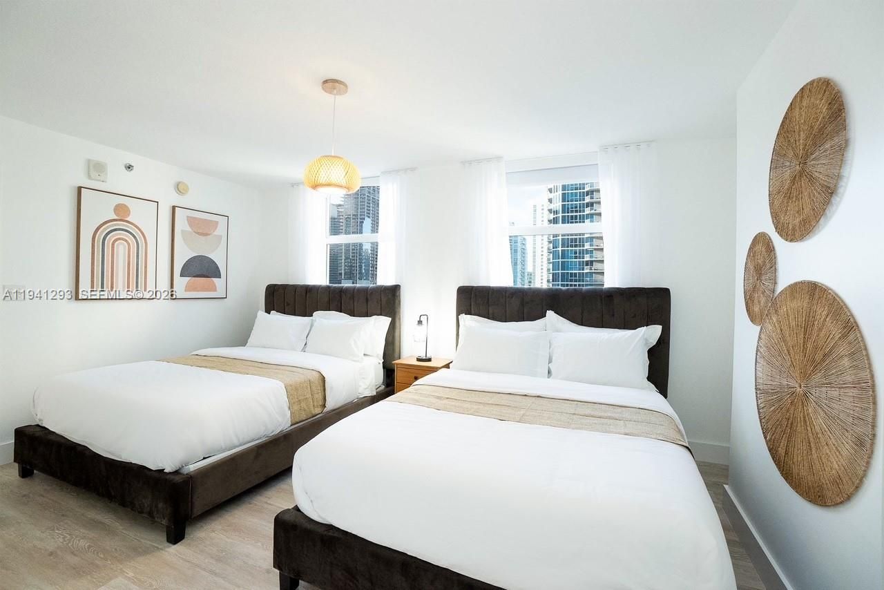 1200 Brickell Bay Dr, Unit 3524, Miami, FL 33131 Photo