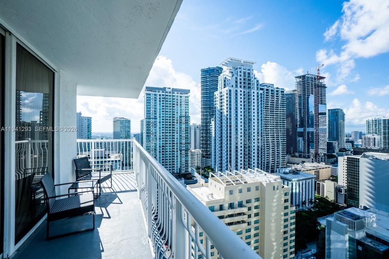 1200 Brickell Bay Dr, Unit 3524, Miami, FL 33131 Photo