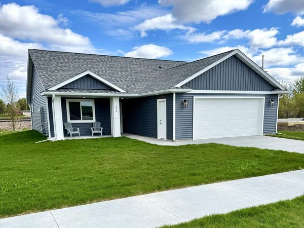 804 2nd St SE, Dodge Center, MN 55927