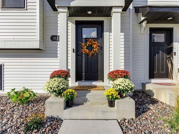 10244 Birchwood Circle, Victoria, MN 55318