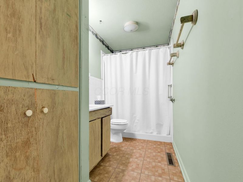 6747 Merwin Road, Columbus, OH 43235 Photo 25