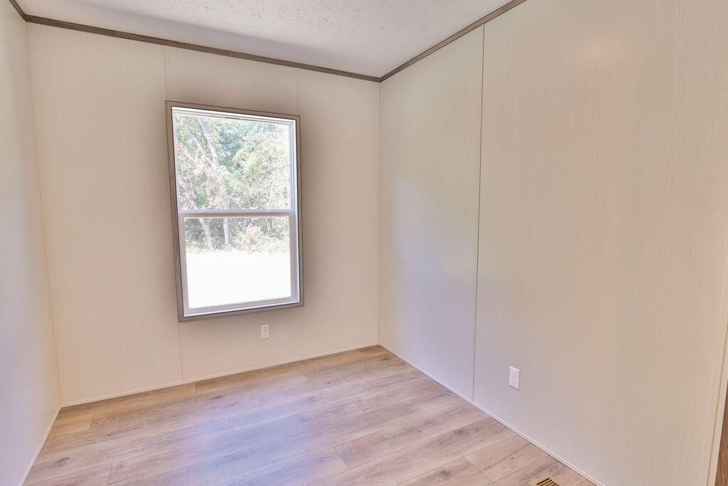 211 Rodenberry Road Photo 24