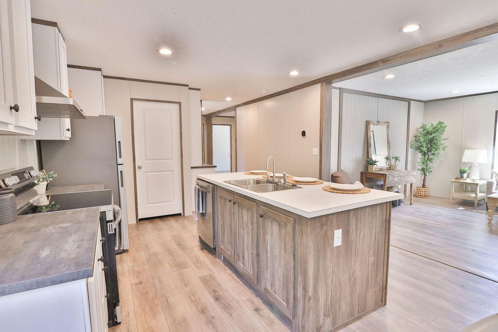 211 Rodenberry Road Photo 7