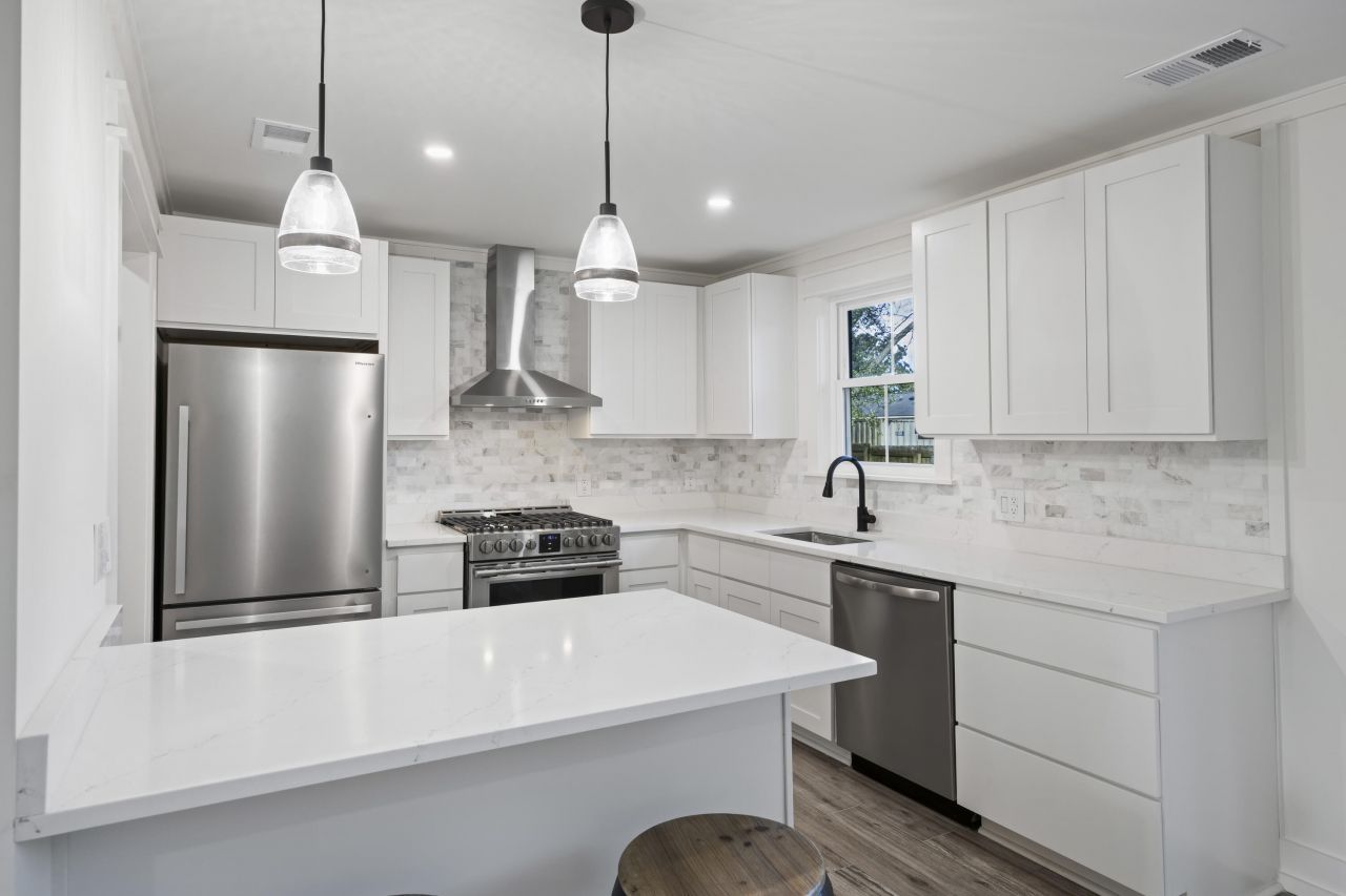 1328 Hermitage Avenue Photo 13