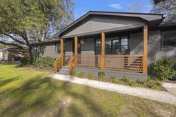 1328 Hermitage Avenue photo 4