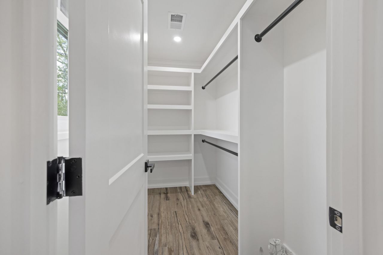 1328 Hermitage Avenue Photo 22