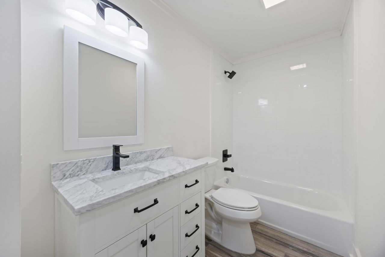 1328 Hermitage Avenue Photo 25