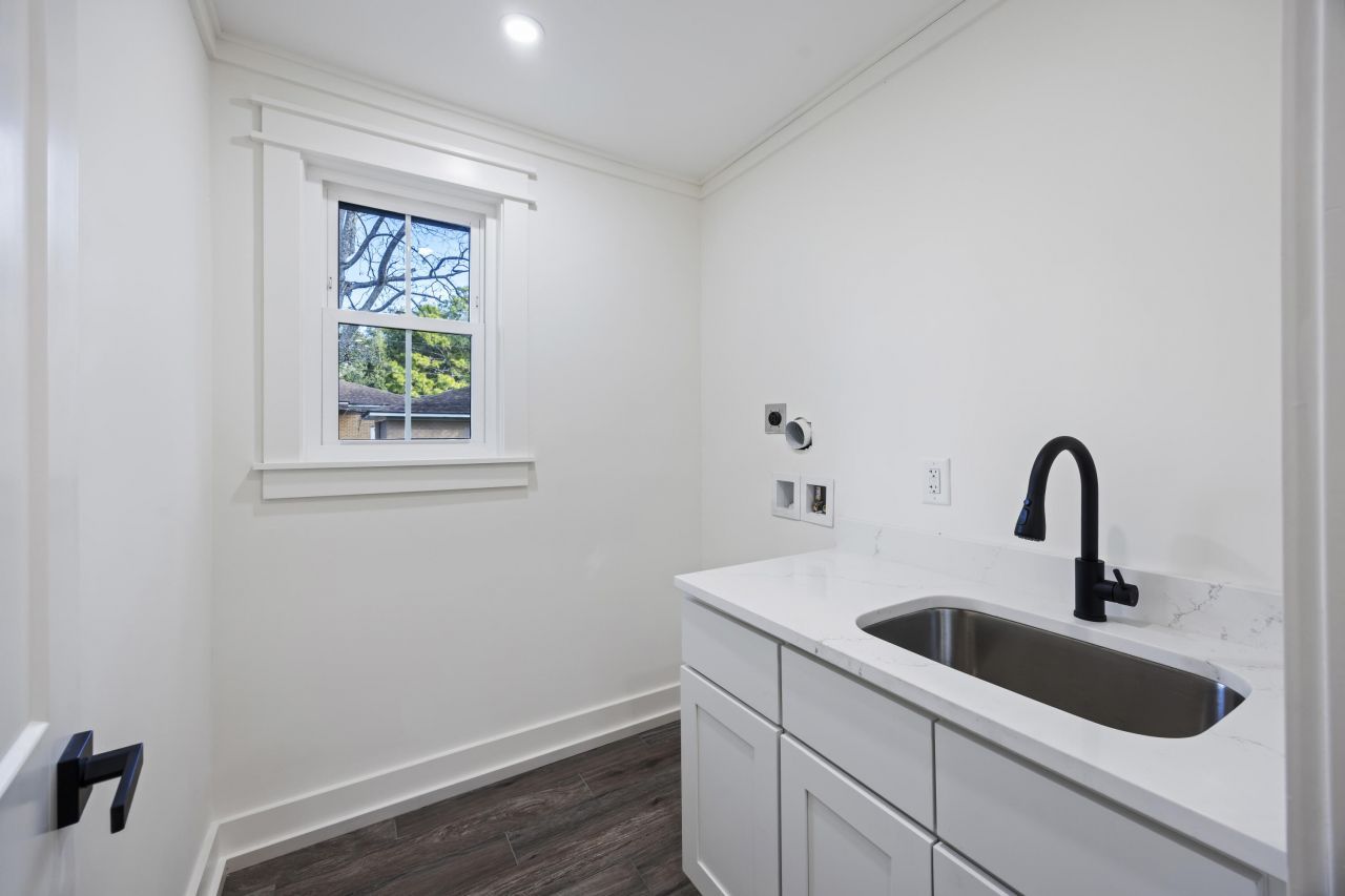 1328 Hermitage Avenue Photo 29