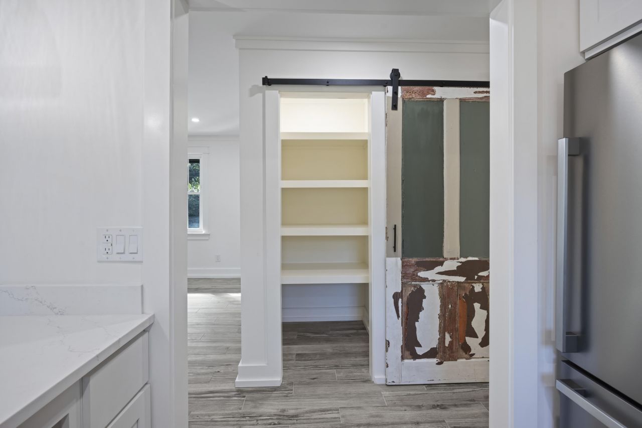 1328 Hermitage Avenue Photo 30