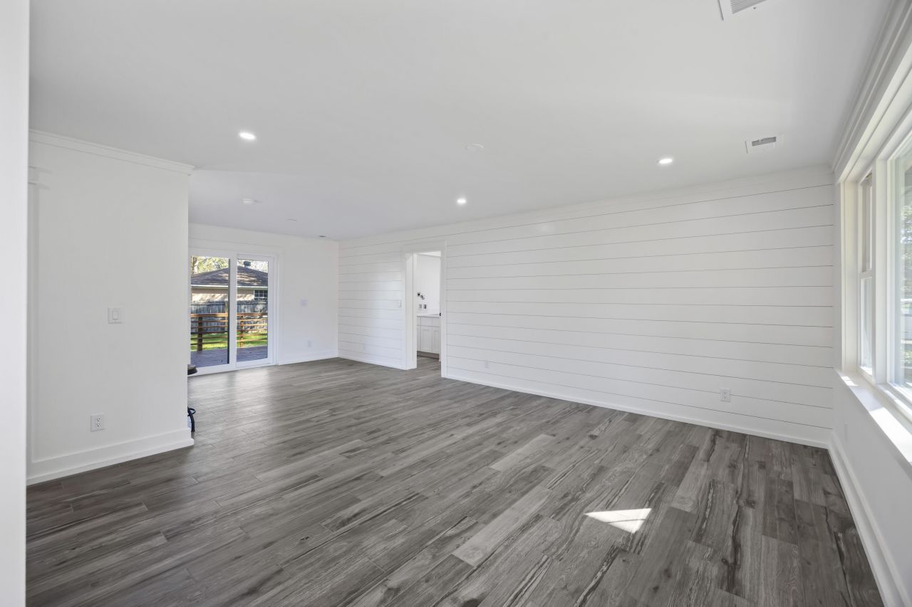 1328 Hermitage Avenue Photo 35