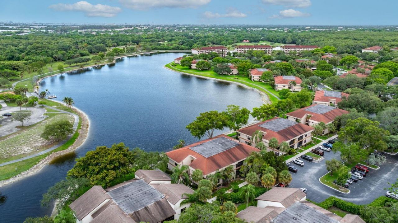 2850 Carambola Circle S, Unit 19121, Coconut Creek, FL 33066 Photo