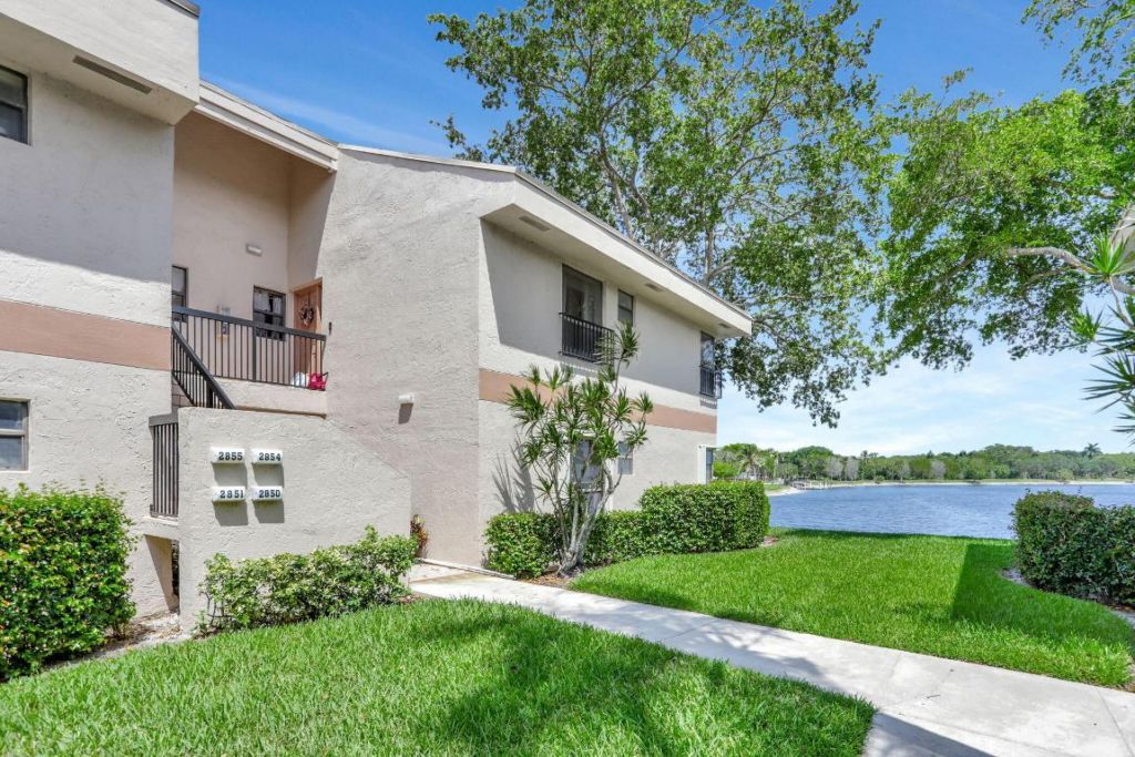 2850 Carambola Circle S, Unit 19121, Coconut Creek, FL 33066 Photo