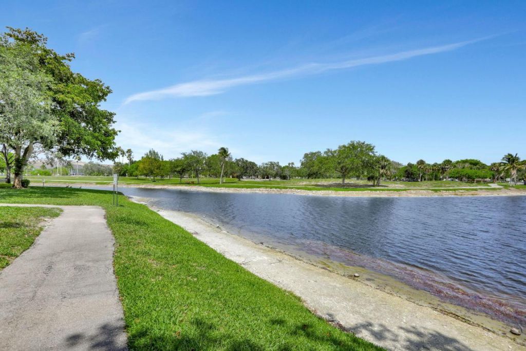 2850 Carambola Circle S, Unit 19121, Coconut Creek, FL 33066 Photo