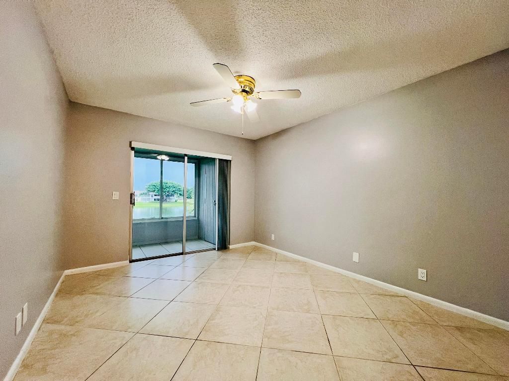 210 Somerset K, West Palm Beach, FL 33417 Photo