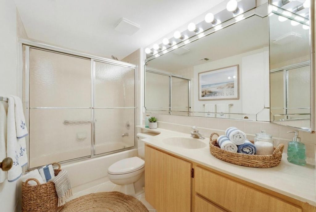 1001 Seafarer Circle, Unit 305, Jupiter, FL 33477 Photo