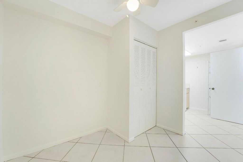 1001 Seafarer Circle, Unit 305, Jupiter, FL 33477 Photo