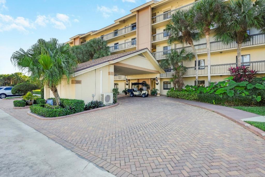1001 Seafarer Circle, Unit 305, Jupiter, FL 33477 Photo