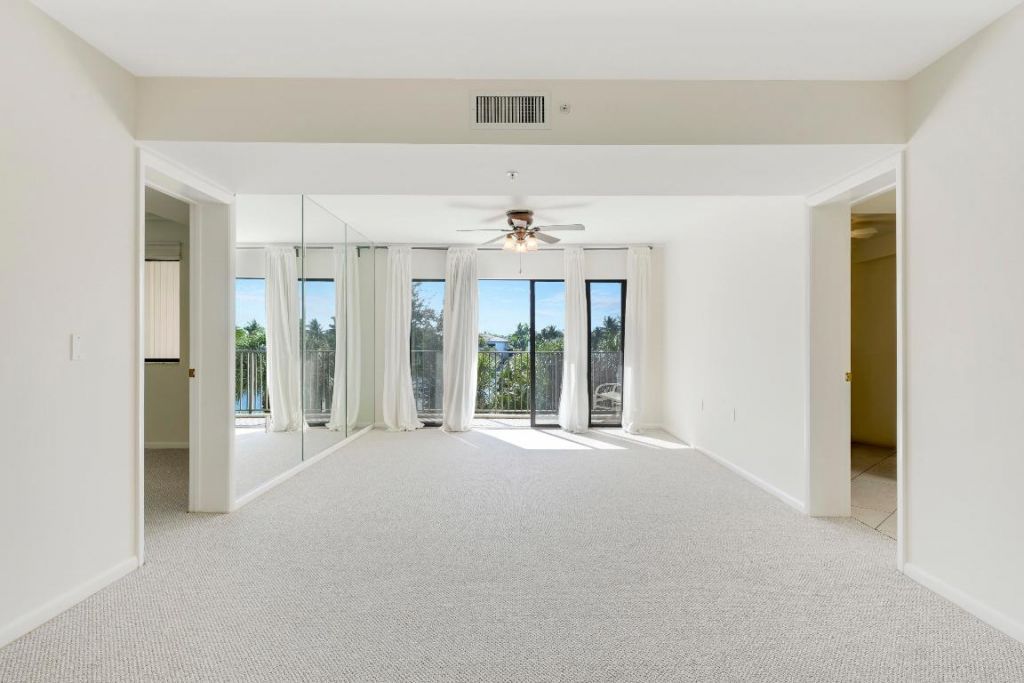 1001 Seafarer Circle, Unit 305, Jupiter, FL 33477 Photo