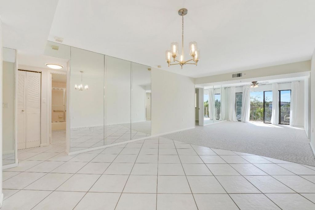 1001 Seafarer Circle, Unit 305, Jupiter, FL 33477 Photo